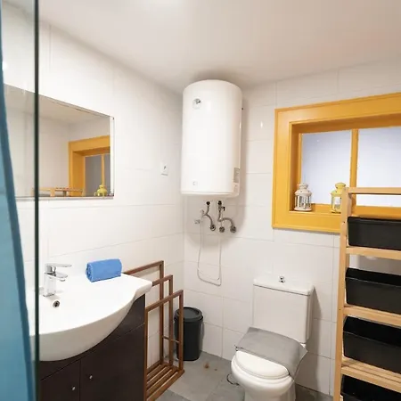 2 Quartos Rato Ii * Lisboa