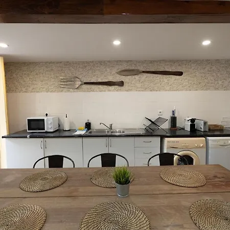 2 Quartos Rato Ii Apartment *